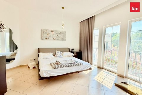 Villa in Dubai 4 bedrooms, 533.6 sq.m. № 143724 - photo 15