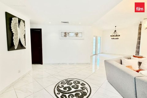 Villa in Dubai 4 bedrooms, 533.6 sq.m. № 143724 - photo 13