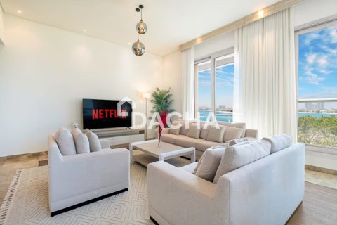 Apartment in The Crescent, Palm Jumeirah, Dubai 3 bedrooms, 262 sq.m. № 143508 - photo 3