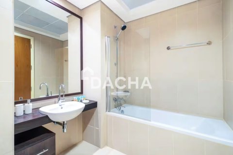 Apartment in The Crescent, Palm Jumeirah, Dubai 3 bedrooms, 262 sq.m. № 143508 - photo 18