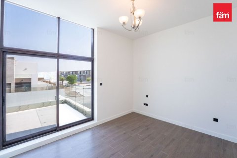 Villa in Dubai 4 bedrooms, 288 sq.m. № 145986 - photo 7