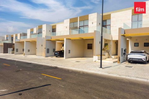 Villa in Dubai 4 bedrooms, 288 sq.m. № 145986 - photo 14