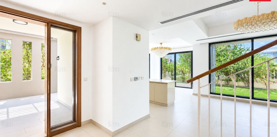 Villa in Dubai Hills Estate, Dubai 5 bedrooms, 278 sq.m. № 143978