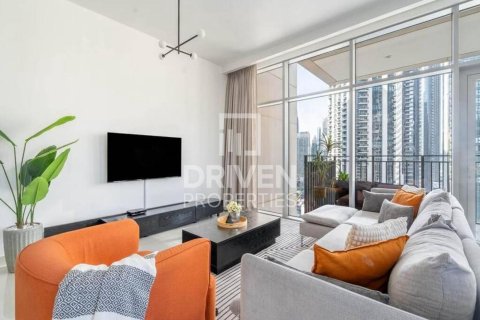 Appartement à BLVD Crescent, Downtown Dubai (Downtown Burj Dubai), Dubai, 2 chambres, 155.24 m², № 144772
