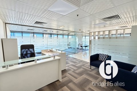 Office in Jumeirah Lake Towers, Dubai 126 sq.m. № 143774 - photo 7
