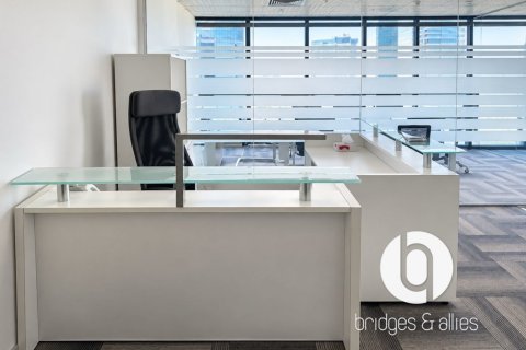 Office in Jumeirah Lake Towers, Dubai 126 sq.m. № 143774