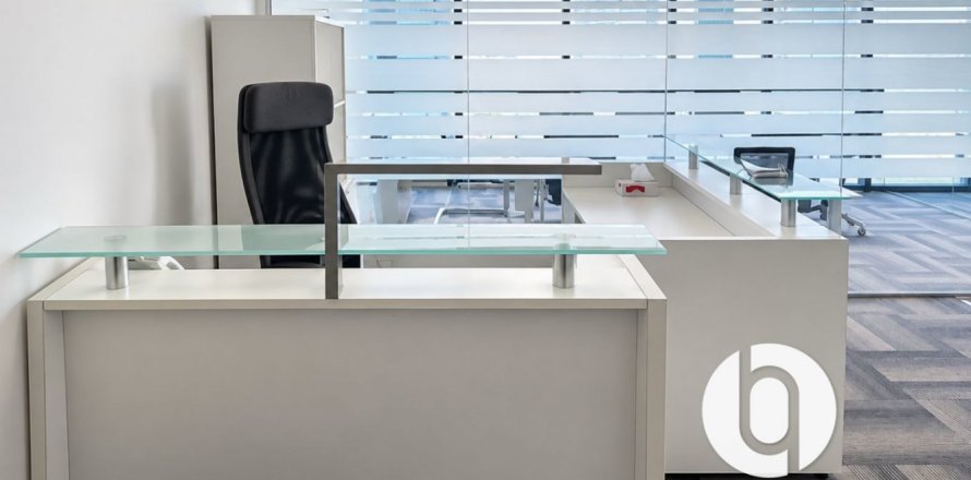 Office in Jumeirah Lake Towers, Dubai 126 sq.m. № 143774