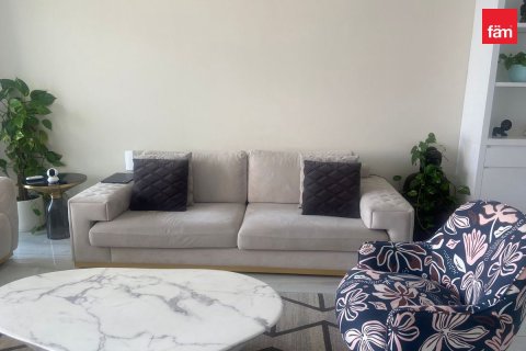 Apartment in The Views, Dubai 2 bedrooms, 117.9 sq.m. № 143930 - photo 2