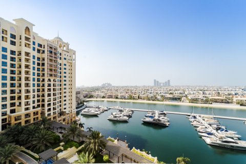 Apartment in Palm Jumeirah, Dubai 2 bedrooms, 161 sq.m. № 143555