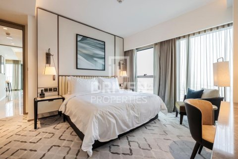 Снять в аренду квартиру в Address Harbour Point, Dubai Creek Harbour (The Lagoons), Дубай: 2 спальни, 102.01м², № 145206 - фото 8