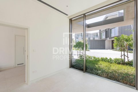 Villa in Nad Al Sheba 1, Nadd Al Sheba, Dubai 4 bedrooms, 474.46 sq.m. № 144177 - photo 6
