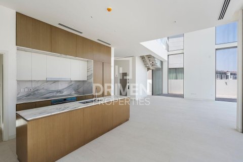 Villa in Nad Al Sheba 1, Nadd Al Sheba, Dubai 4 bedrooms, 474.46 sq.m. № 144177 - photo 4