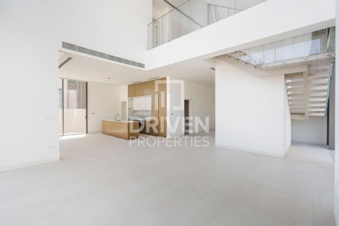 Villa in Nad Al Sheba 1, Nadd Al Sheba, Dubai 4 bedrooms, 474.46 sq.m. № 144177 - photo 5