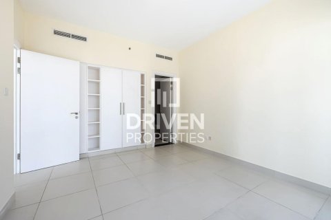 Снять в аренду квартиру в The Lofts, Даунтаун Дубай (Даунтаун Бурдж Дубай), Дубай: 1 спальня, 69.21м², № 145336 - фото 4