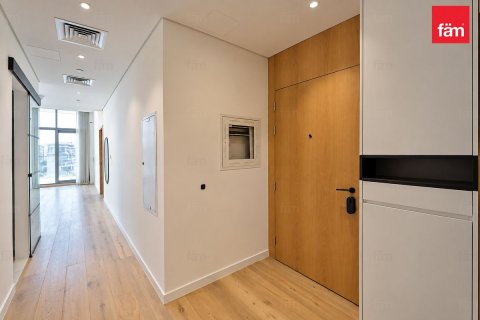 Appartement à Dubai, 2 chambres, 152.7 m², № 143840 - photo 2