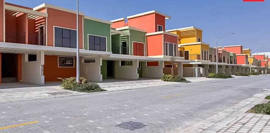 Townhouse in Dubai 4 bedrooms, 144 sq.m. № 143940