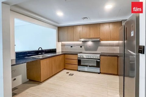 Townhouse in Dubai 4 bedrooms, 144 sq.m. № 143940 - photo 4