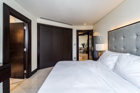 Apartment in Downtown Dubai (Downtown Burj Dubai), Dubai 2 bedrooms, 172 sq.m. № 143646 - photo 12