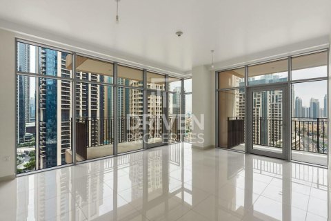 شقة في BLVD Crescent, وسط مدينة دبي, دبي 2 غرف نوم, 155.24 م² رقم 144432 - صورة 2