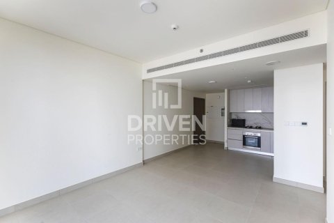 Appartement à EMAAR Beachfront, Dubai Harbour, Dubai, 1 chambre, 67.73 m², № 145572 - photo 2