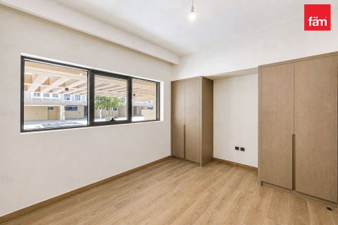 Townhouse in Dubai 4 bedrooms, 144 sq.m. № 143718 - photo 8