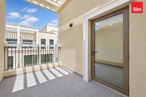 Townhouse in Dubai 4 bedrooms, 144 sq.m. № 143718 - photo 19