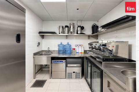 Shop in Dubai 866.4 sq.m. № 145960 - photo 13