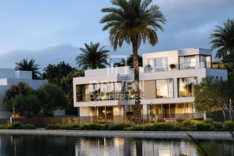 Villa en Dubai, 5 dormitorios, 953.37 m², № 144856 - foto 7