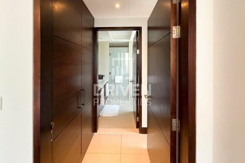 Apartment in The Address Sky View Towers, Downtown Dubai (Downtown Burj Dubai), Dubai 3 bedrooms, 187.76 sq.m. № 145119 - photo 12