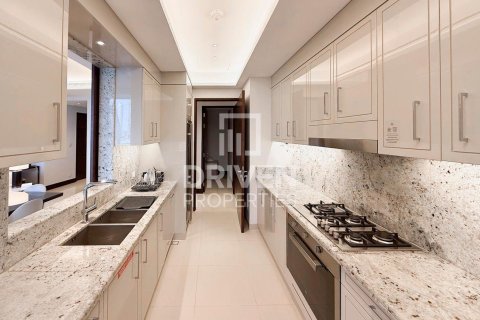 Apartment in The Address Sky View Towers, Downtown Dubai (Downtown Burj Dubai), Dubai 3 bedrooms, 187.76 sq.m. № 145119 - photo 10