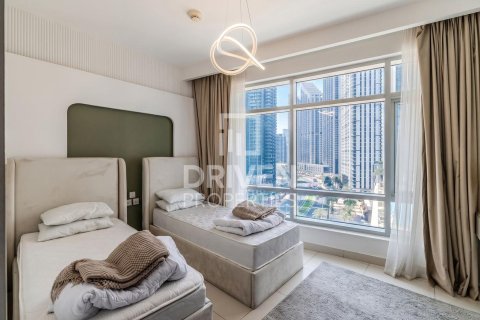 Appartement à The Lofts, Downtown Dubai (Downtown Burj Dubai), Dubai, 2 chambres, 120.5 m², № 144331 - photo 10