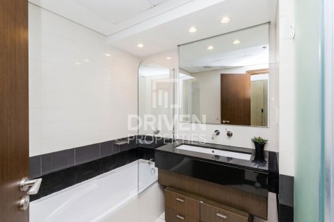 Appartement à The Lofts, Downtown Dubai (Downtown Burj Dubai), Dubai, 2 chambres, 120.5 m², № 144331 - photo 12