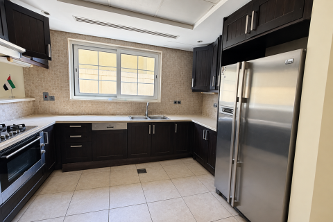 Villa in Jumeirah Park, Dubai 3 bedrooms, 374 sq.m. № 145721 - photo 7