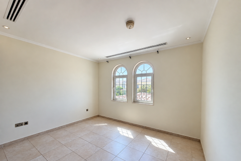 Villa in Jumeirah Park, Dubai 3 bedrooms, 374 sq.m. № 145721 - photo 8