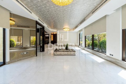 Villa en Jumeirah Park, Dubai, 5 dormitorios, 932.28 m², № 144445 - foto 11