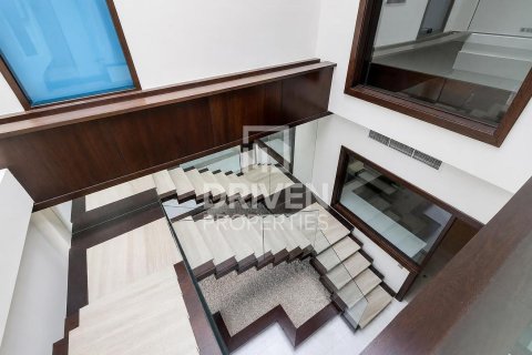 Villa en Jumeirah Park, Dubai, 5 dormitorios, 932.28 m², № 144445 - foto 12