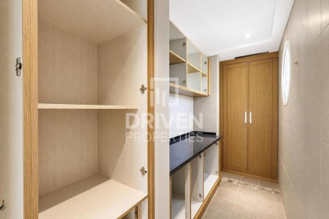 Villa en Jumeirah Park, Dubai, 5 dormitorios, 932.28 m², № 144445 - foto 18