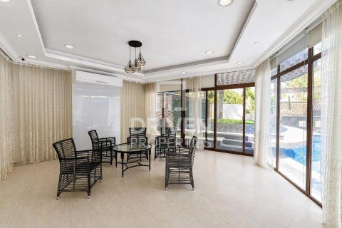 Villa en Jumeirah Park, Dubai, 5 dormitorios, 932.28 m², № 144445 - foto 9