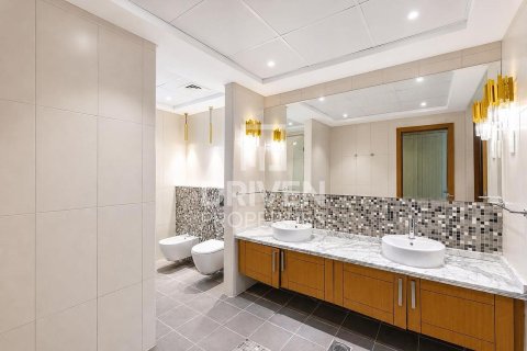 Villa en Jumeirah Park, Dubai, 5 dormitorios, 932.28 m², № 144445 - foto 24
