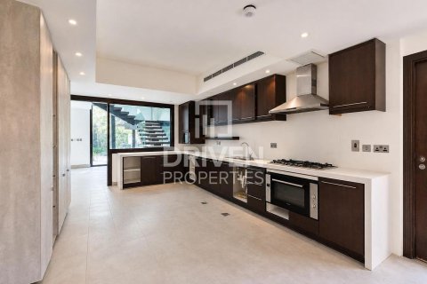 Villa en Jumeirah Park, Dubai, 5 dormitorios, 932.28 m², № 144445 - foto 23