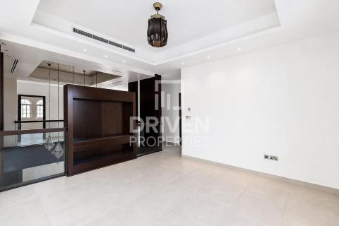 Villa en Jumeirah Park, Dubai, 5 dormitorios, 932.28 m², № 144445 - foto 13