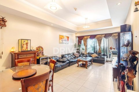 Снять в аренду квартиру в Churchill Towers, Бизнес-Бэй, Дубай: 2 спальни, 136.75м², № 129539 - фото 13