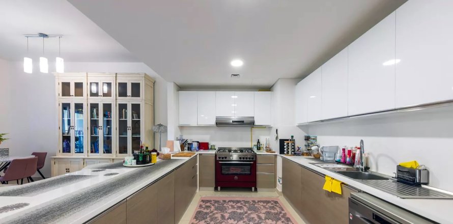 Apartment in Jumeirah Golf Estates, Dubai 4 bedrooms, 216 sq.m. № 30433