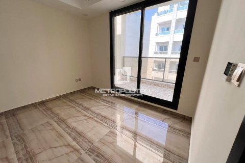Adosado en Jumeirah Village Circle, Dubai, 4 dormitorios, 310 m², № 73694 - foto 13