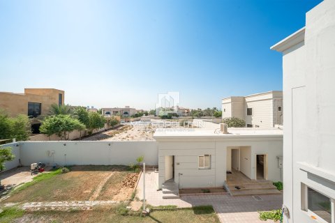 Villa in Al Barsha, Dubai 6 bedrooms, 929 sq.m. № 73695 - photo 13