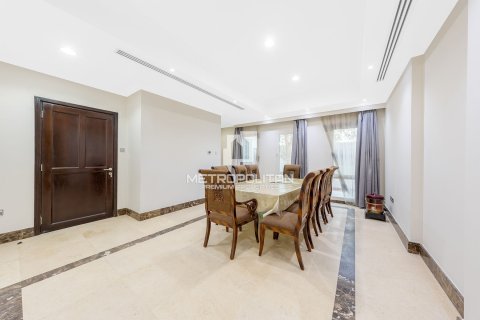 Villa in Al Barsha, Dubai 6 bedrooms, 929 sq.m. № 73695 - photo 10