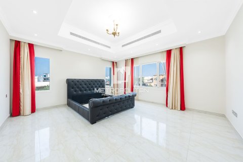 Villa in Al Barsha, Dubai 6 bedrooms, 929 sq.m. № 73695 - photo 19