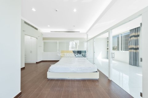 Villa in Al Barsha, Dubai 6 bedrooms, 929 sq.m. № 73695 - photo 21
