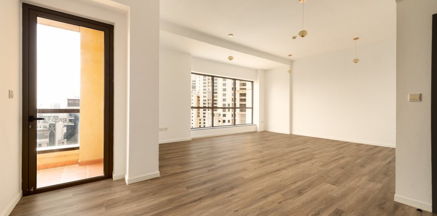 Квартира в Джумейра Бич Резиденс, Дубай, 2 спальни, 119.84м², № 140198