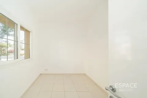 Villa en Springs 6, The Springs, Dubai, 3 dormitorios, 209 m², № 122905 - foto 6